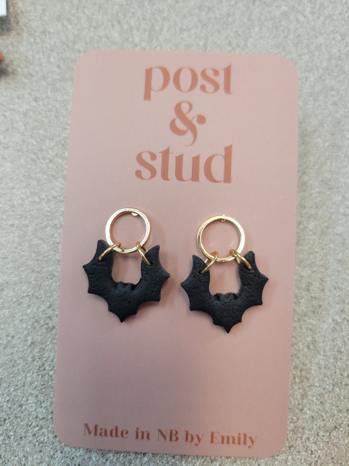 Boucles d'oreilles tiges et clous